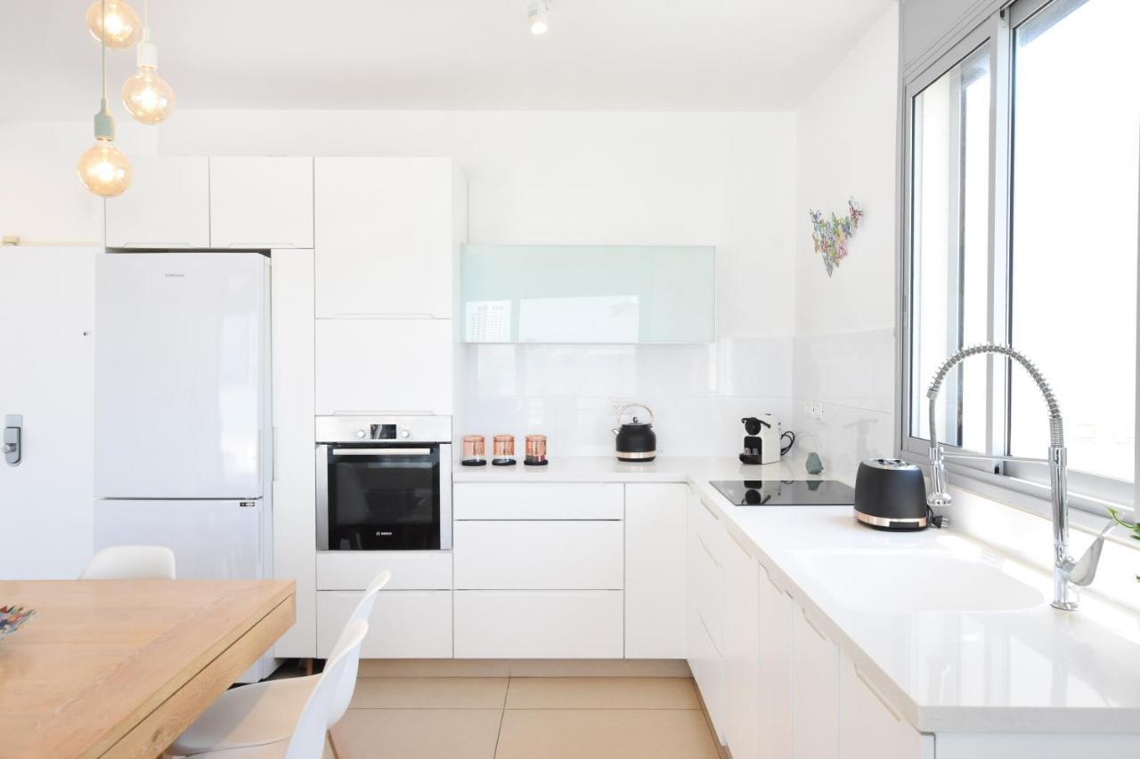 Skylight 3Br In Bograshov By Holyguest Lägenhet Tel Aviv Exteriör bild