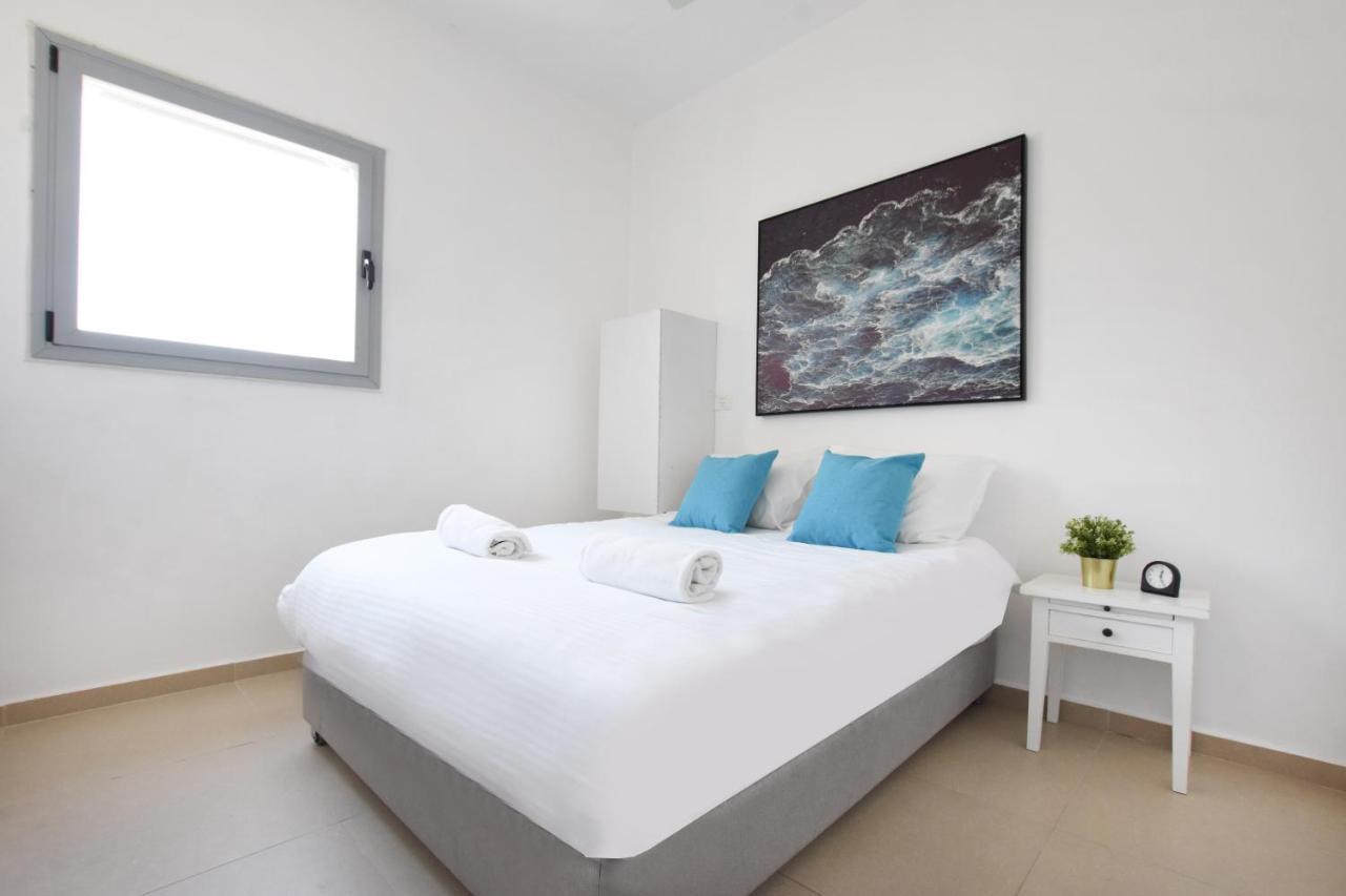 Skylight 3Br In Bograshov By Holyguest Lägenhet Tel Aviv Exteriör bild