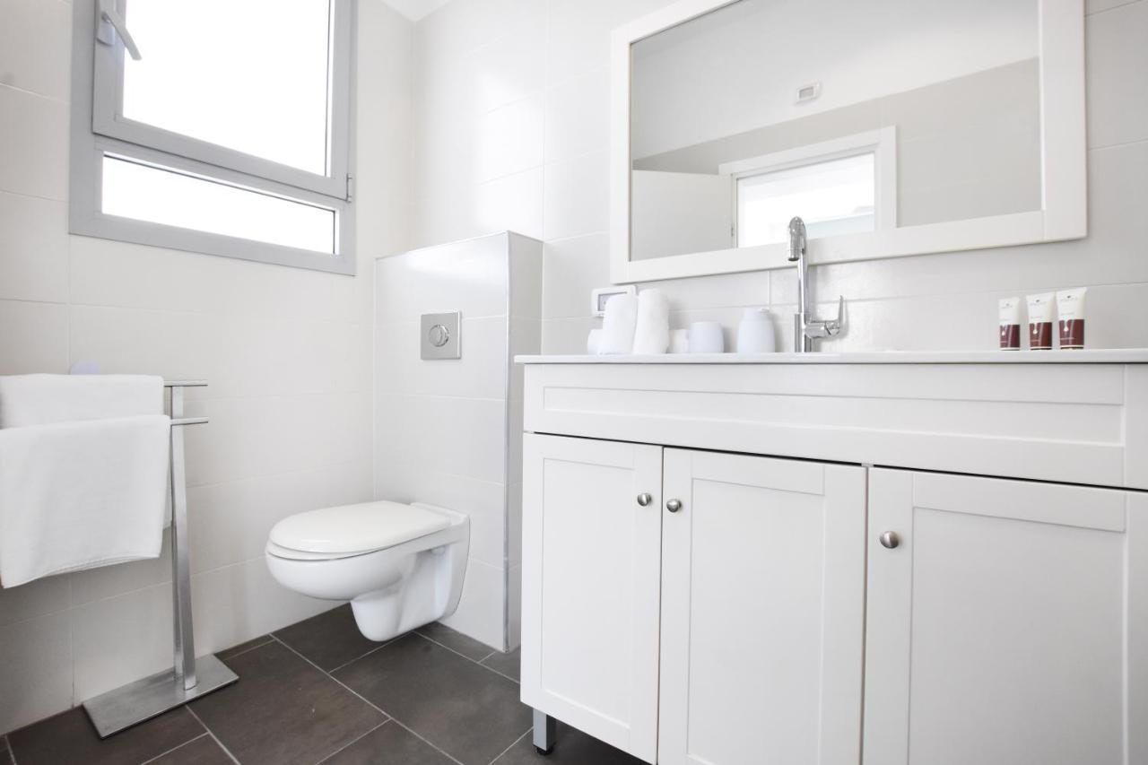 Skylight 3Br In Bograshov By Holyguest Lägenhet Tel Aviv Exteriör bild