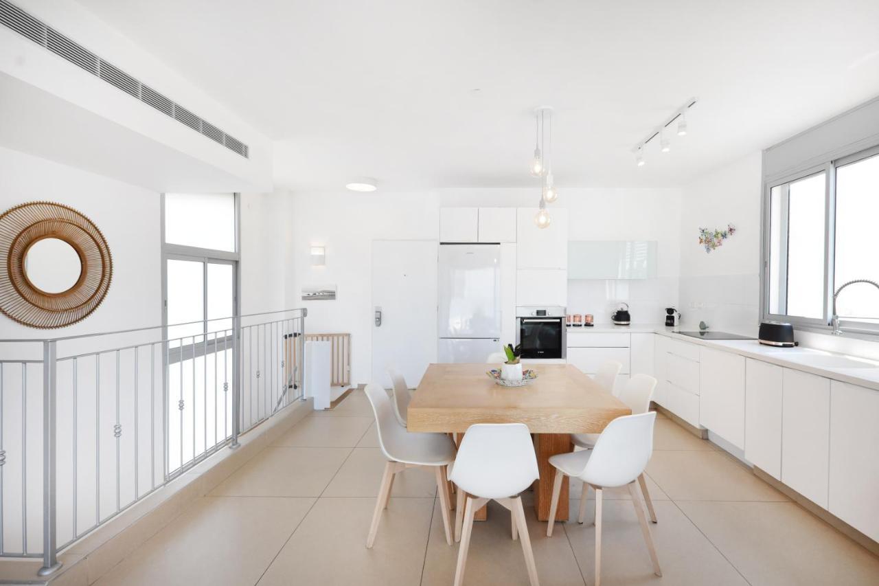 Skylight 3Br In Bograshov By Holyguest Lägenhet Tel Aviv Exteriör bild