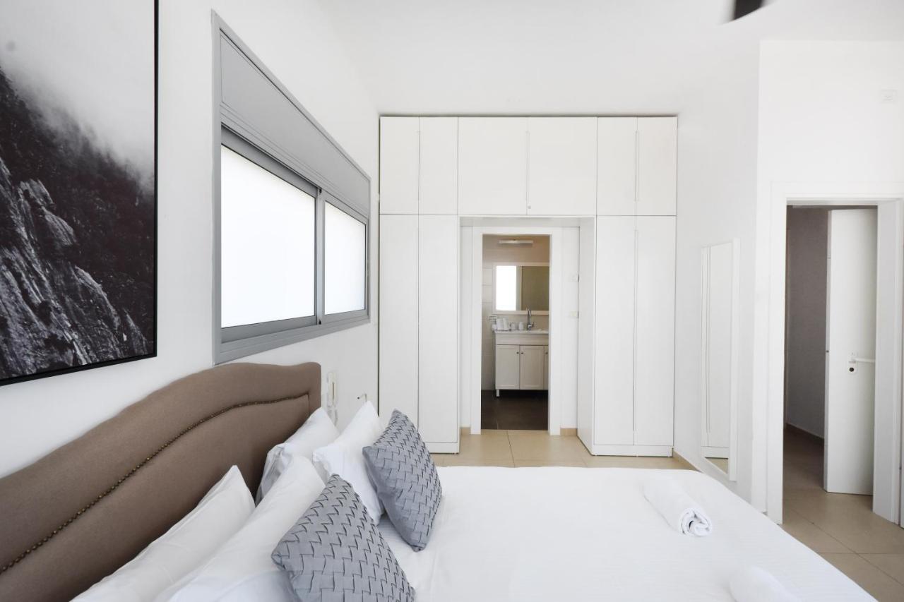 Skylight 3Br In Bograshov By Holyguest Lägenhet Tel Aviv Exteriör bild